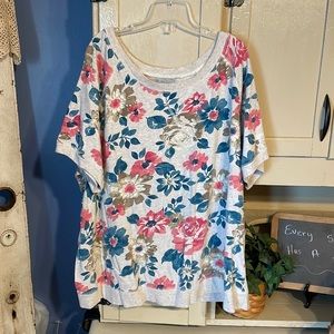 Dreams & Co. Flowered Top size 1X (22/24)